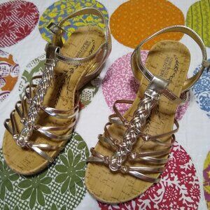 Kenneth Cole Reaction 'Swirl Up' Metallic girls sandals, size 3